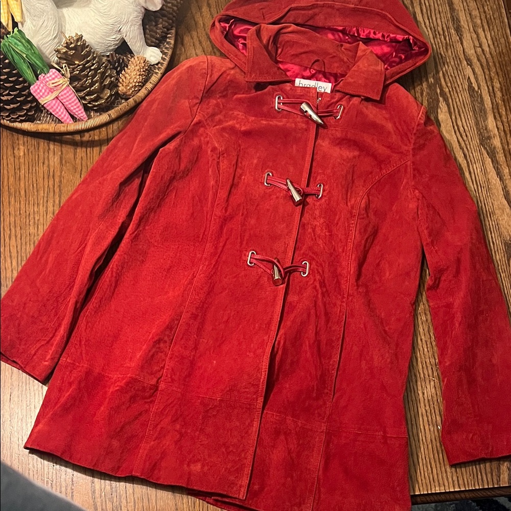 Vintage Bradley Bayou Deep Red Women's Leather Jacket with Toggle Closure